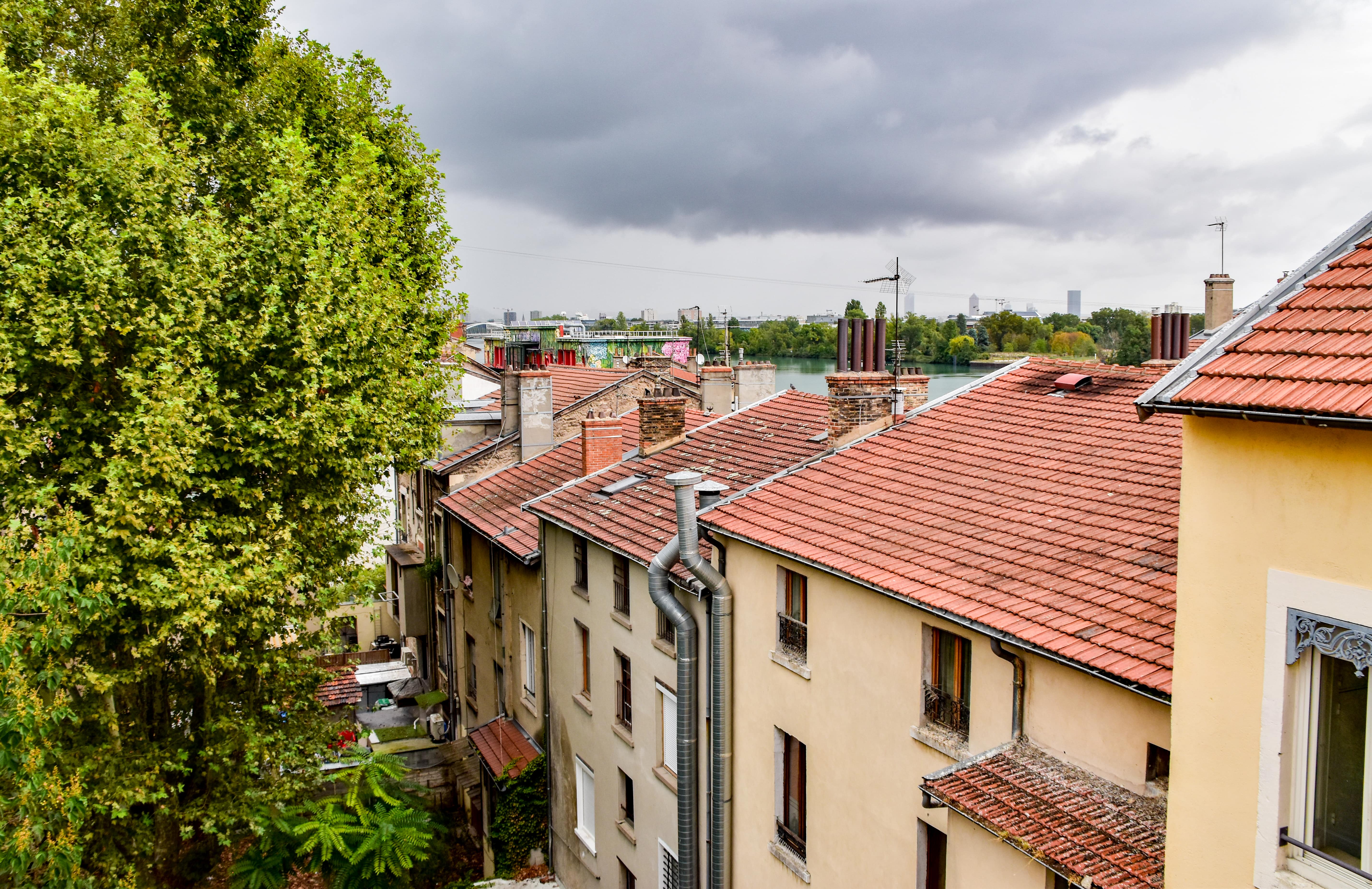Programme immobilier neuf Oullins appartements à rénover à 500m du métro B gare d'Oullins